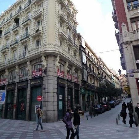 Hostal Hispalense Мадрид Екстериор снимка