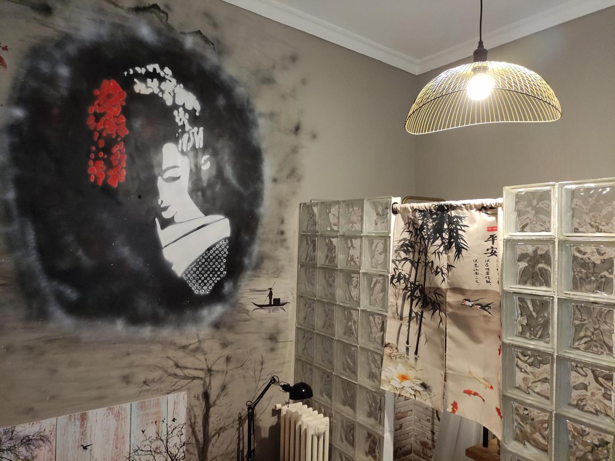 Hostal Hispalense Мадрид Екстериор снимка