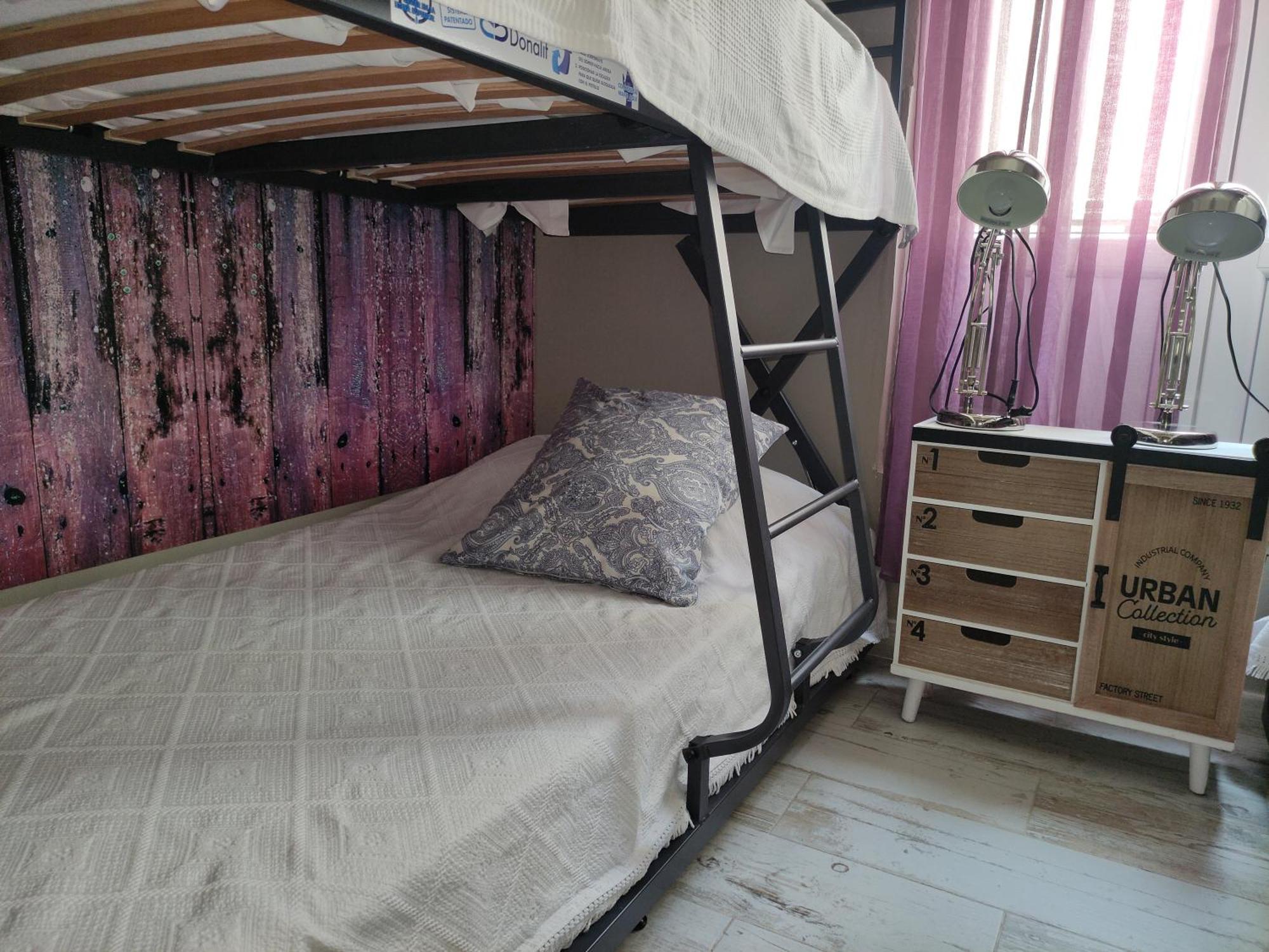 Hostal Hispalense Мадрид Екстериор снимка