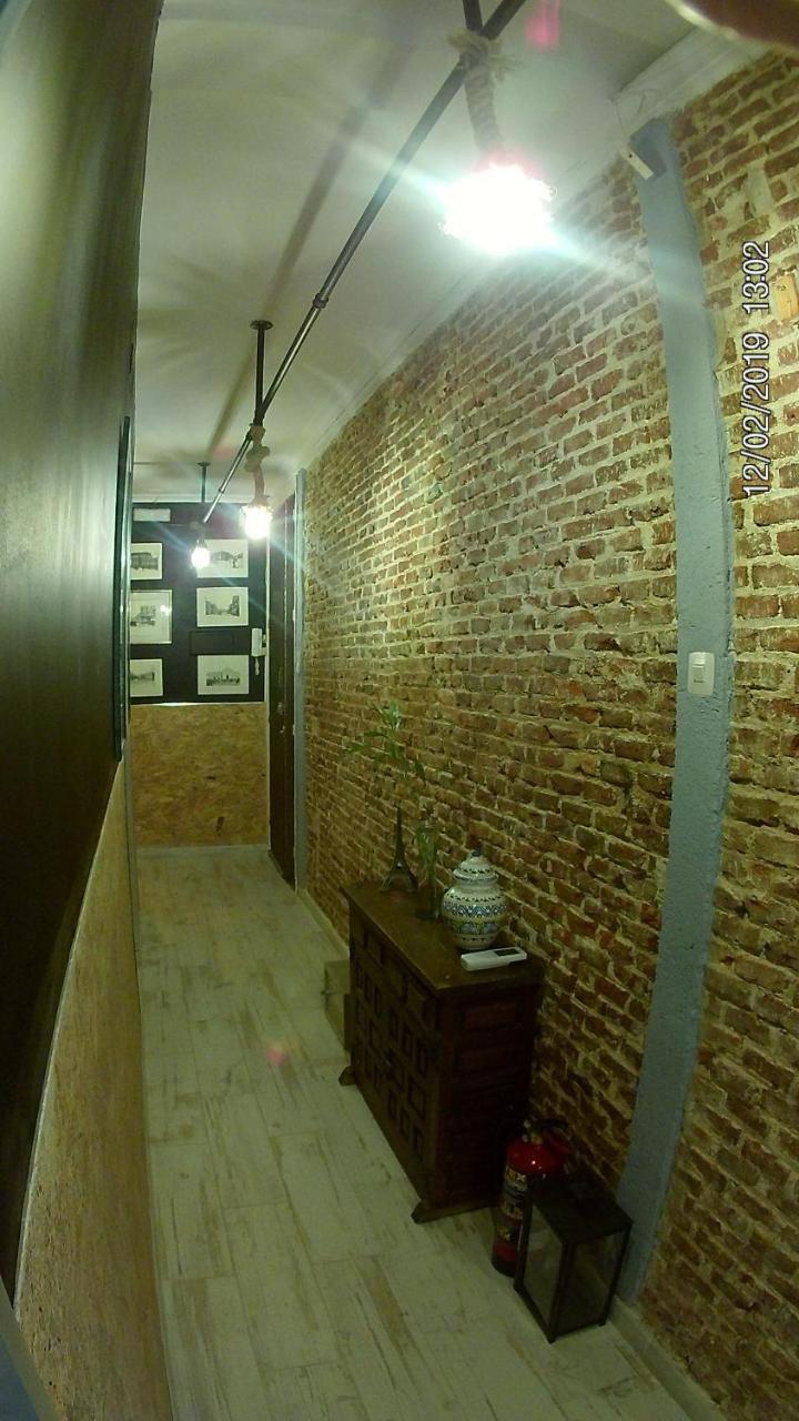 Hostal Hispalense Мадрид Екстериор снимка