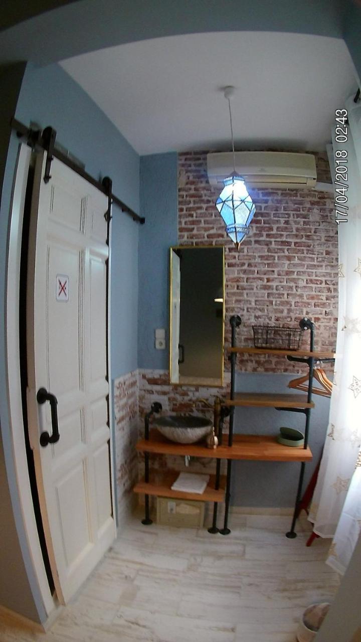 Hostal Hispalense Мадрид Екстериор снимка